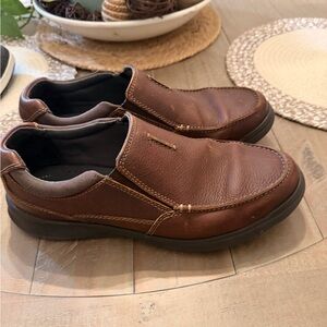 Clarks Men's Tan Leather Slip-On Loafers